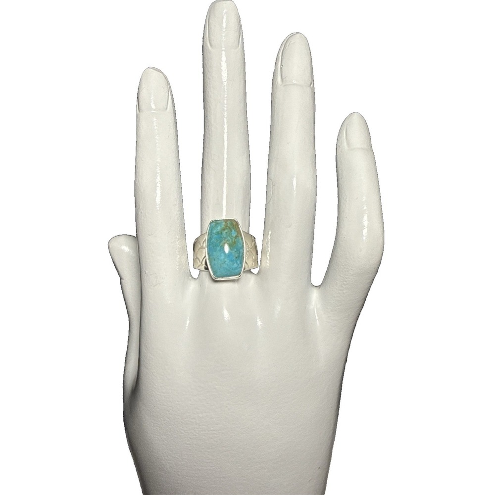 Desert Rose Trading Turqouise and Silver‎ Ring Scallop Detail 925 Stamped J-9A